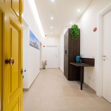 Numisia Guest House テッラチーナ エクステリア 写真