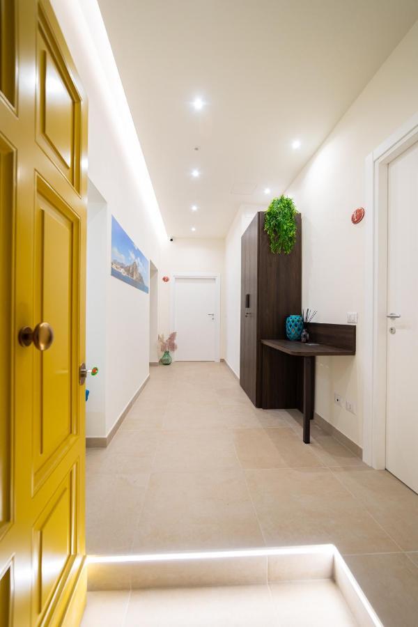 Numisia Guest House テッラチーナ エクステリア 写真