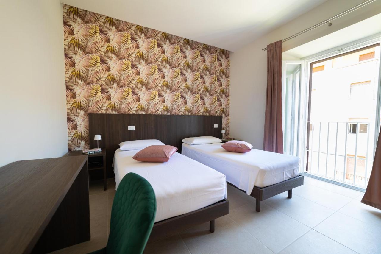 Numisia Guest House テッラチーナ エクステリア 写真