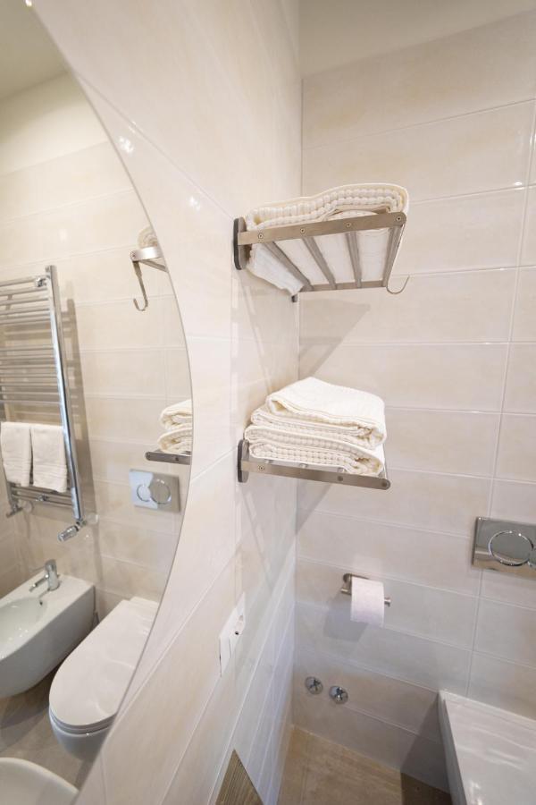Numisia Guest House テッラチーナ エクステリア 写真