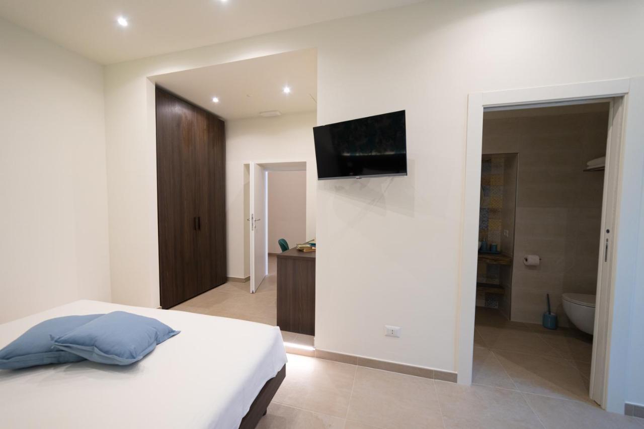 Numisia Guest House テッラチーナ エクステリア 写真