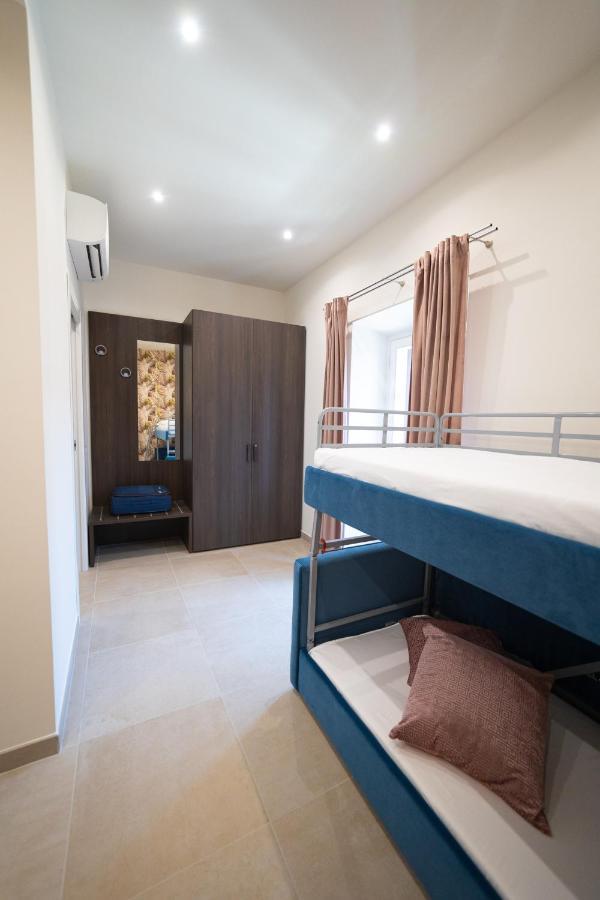 Numisia Guest House テッラチーナ エクステリア 写真